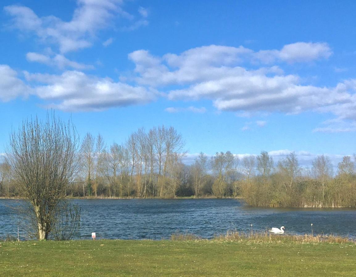 Lodge 12 South Cerney Εξωτερικό φωτογραφία
